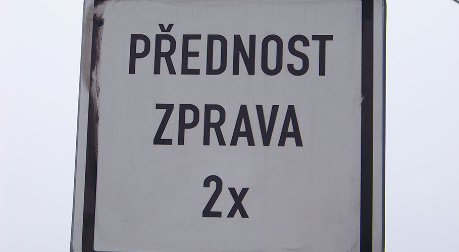 Pravidla silničního provozu a předpisy