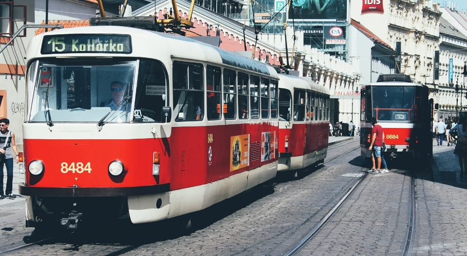 Pravidla silničního provozu a předpisy